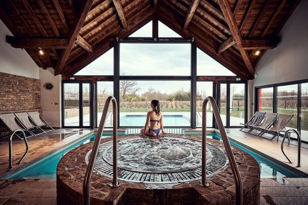 Détente au Spa des vignes et déjeuner au restaurant Les Maritonnes
