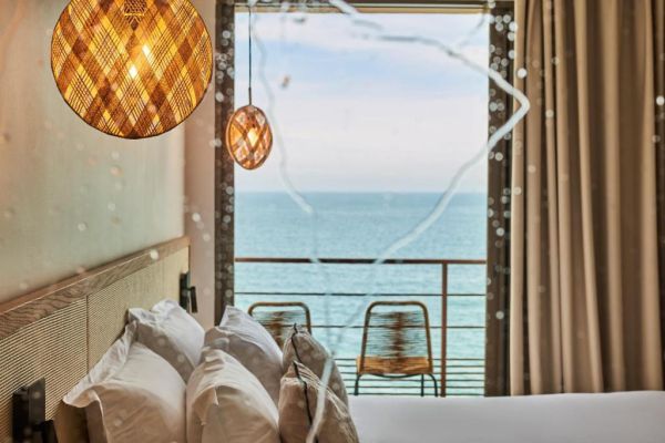 Une nuitée : un balcon sur la mer